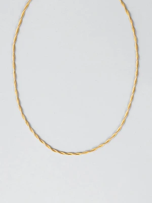 Safira halsband  - Snake chain halsband från Safira. Helt ny aldrig använd i original förpackning. 18k gold plated.