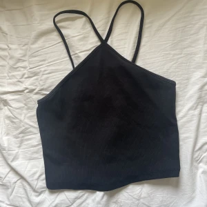 Svart topp - Perfekt topp för alla tillfällen!