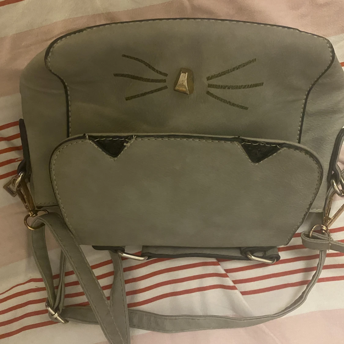 Grå axelväska - 90