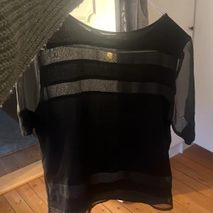 Topp - En topp från zara i storlek S/M