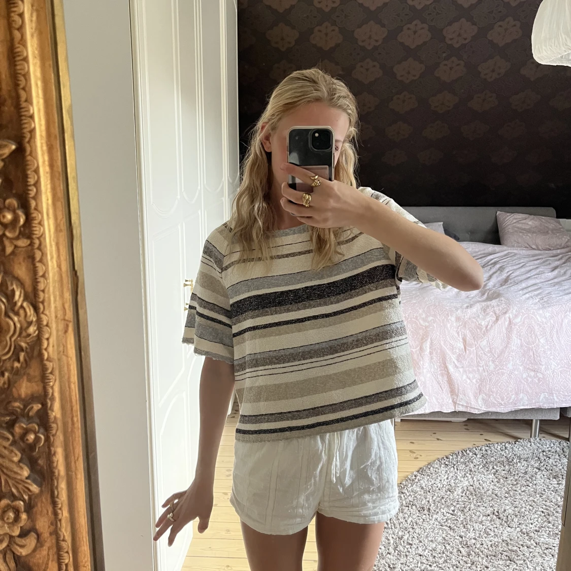 söt randig topp beige brun svart grå