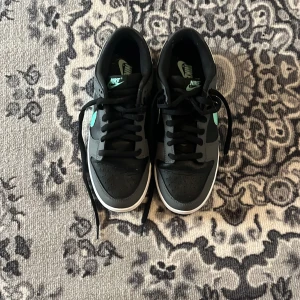 Nike dunk skor - Köpta från Nike. Riktigt snygga! Ord pris 1250kr. Pris kan diskuteras.
