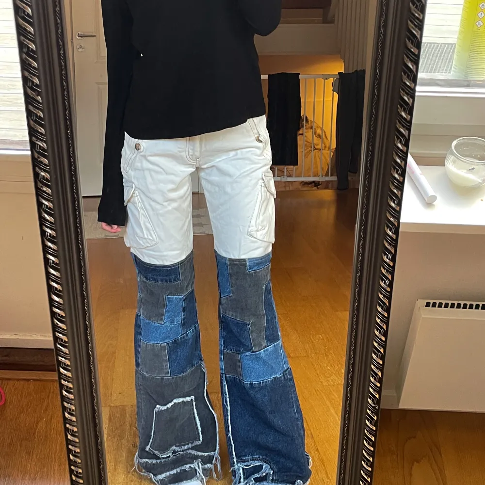 Lågmidjade utsvängda unika jeans<3. Jeans & Byxor.