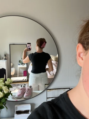 Vita mysbyxor  - Vita sköna o snygga mysbyxor  66kr för frakt  