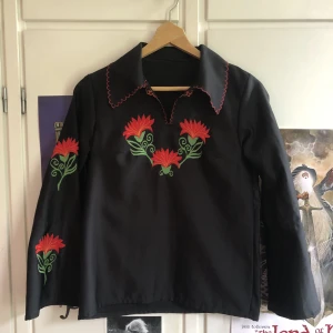 Hippieblus - Syntetiskt material