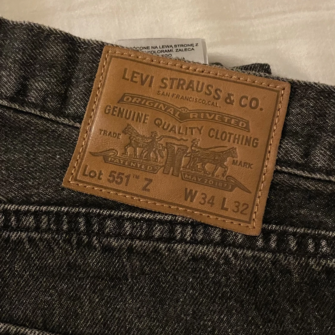 Levis 551  - 90