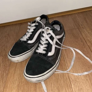 Vans - Buda priset. Säljs billigt 
