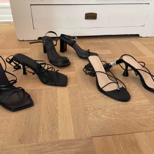 NYA klackskor strl 39 - Helt nya klackskor som säljs pga glömde skicka tillbaka innan returtiden gick ut 🥰  230kr st! +frakt   Paret längst till vänster är sålda!