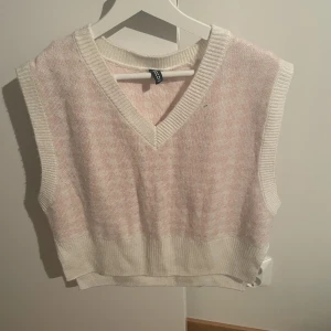 Cardigan rosa/vit - Väldigt skön Cardigan var en av mina favoriter!!