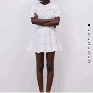 Zara klänning - Jättefin slutsåld klänning från zara