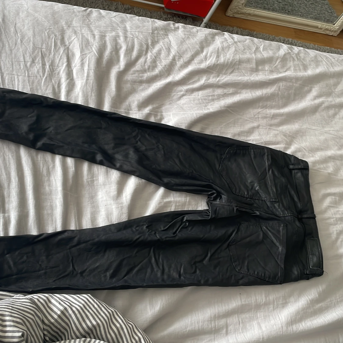 Vera Moda svarta skinn byxor  - 90