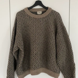 Skön stickad tröja strl XL - Stickad tröja Köpt secondhand