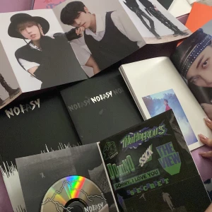 Straykids album - Säljer allt på bilden från albumet förutom photocardsen, de finns på min profil och kan köpas separat, kan gå ner i pris vid snabbt köp!😍