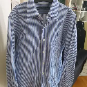 Ralph Lauren skjorta använd fåtal gånger.
