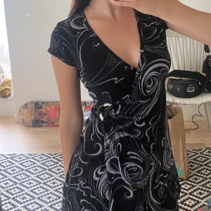 Topp - Superfin längre topp i 00-stil, kan has som klänning oxå