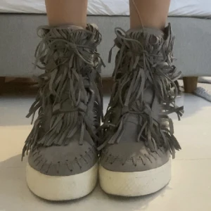 Skor - Super fina frans skor med marant klackar, köpare står för frakt💕Första bilden lånad!!