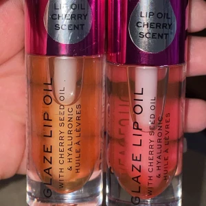 Lip oil - Två helt nya läppoljor i körsbär doft, från Revolution. Båda för 30kr.