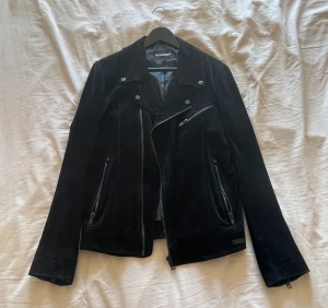 Mockajacka från r&b  - Använd men fräsch ändå 