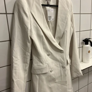Kavajklänning  - Ord pris 699kr. Säljer för 250kr.