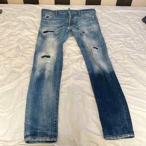 Daquared2 jeans - Bra skick 7/10 säljer då de är för stora för mig