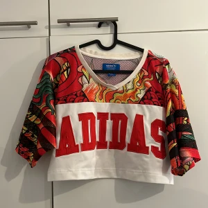 Rita Ora adidas  - Magtröja av adidas kollektion m Rita Ora