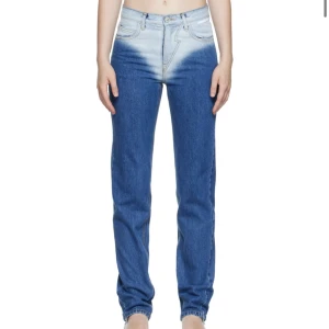 PUSHBUTTON jeans - Säljer dessa blue washed straight jeans från PUSHBUTTON. Storlek S. Jätte bra skick (som nya). Nypris ligger på 455€. 