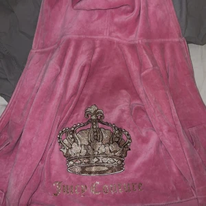 Juicy Couture hoodie - Vintage Juicy Couture hoodie i jättebra skick och super fin 💞
