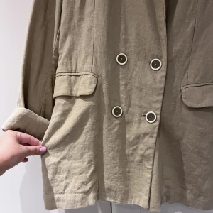 Linne kavaj - Beige linne kavaj i storlek L.