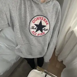 Converse hoodie, oversized. 