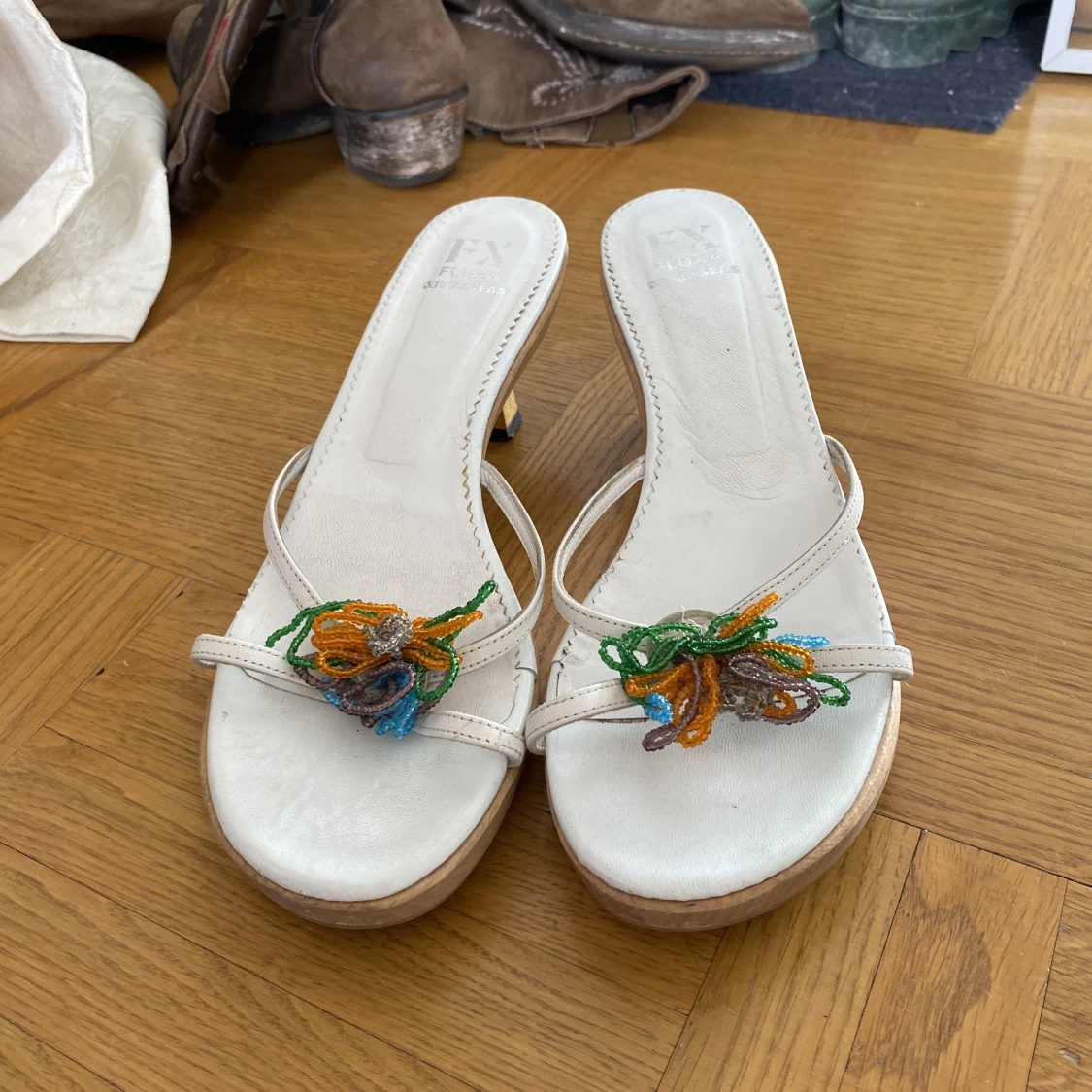 Kitten heals klackar  - 91