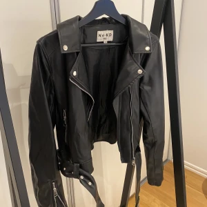 Skinnjacka  - Skinnjacka från NA-KD