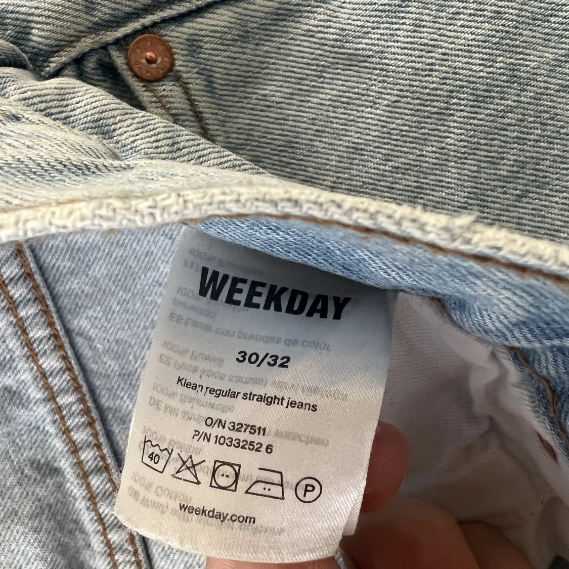 Weekday ljusblå jeans - 90