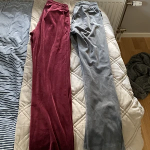 Mjukisbyxor - Två par mjukisbyxor från Gina tricot. Båda är strl xs. 300kr för båda 