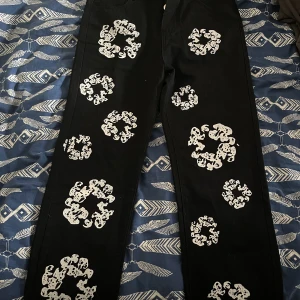 Denim tears jeans - Slightly used denim tears jeans. Comes with original bag