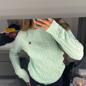 Bondelid tröja - Säljer denna fina tröja från bondelid då den inte längre används. Är använd sparsamt och är som ny!❤️ tveka inte på att skriva vid frågor eller intresse.