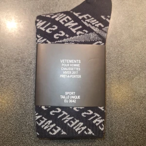 Vetements socks - Size 36/42 (EU)