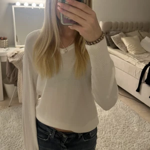 Tunn stickad  - Aldrig använd fint skick ❤️