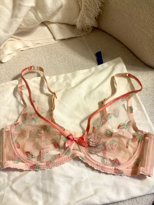 Agent Provocateur  - Stl 80c