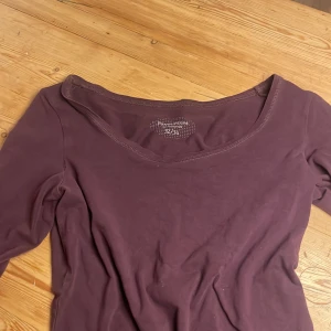 Gullig tröja - Söt brun tröja, jätte bra skick!