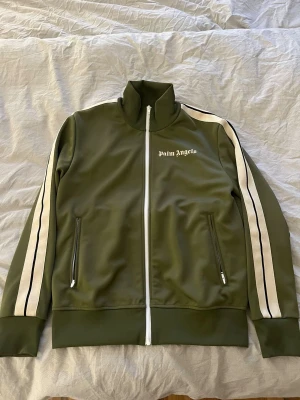 Palm angels tröja  - Palm angels tröja använd ca 3-4 gånger, i nyskick!