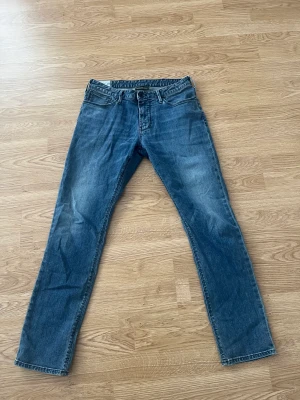 Emporio Armani  - Emporio Armani byxor Storlek: 30,30. Små i storlek.