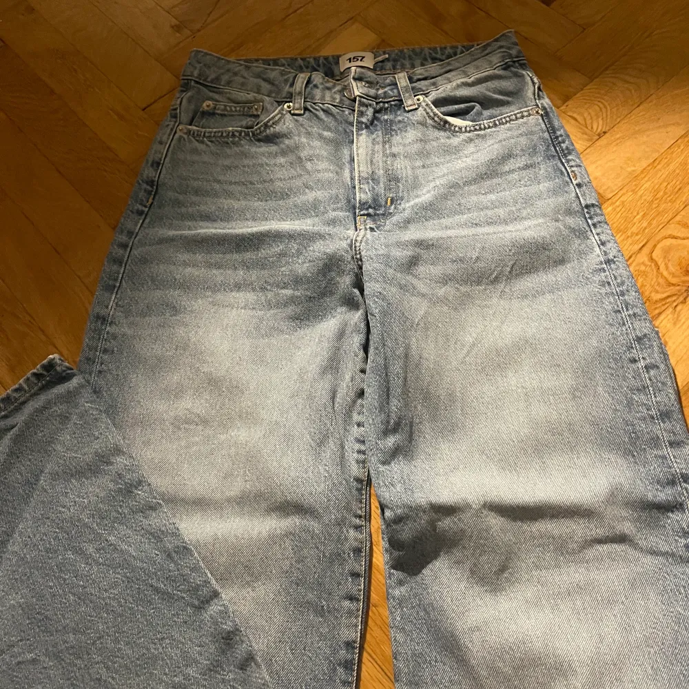 Ljusblå jeans från lager 157. De är mid rise och mom jeans. I storlek S!🥰. Jeans & Byxor.