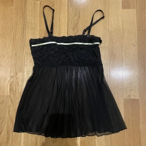 Mesh linne  - Säljer detta assnygga och sexiga meshlinne. Knappt använt så har inga defekter. För fler bilder/frågor kom privat🩷