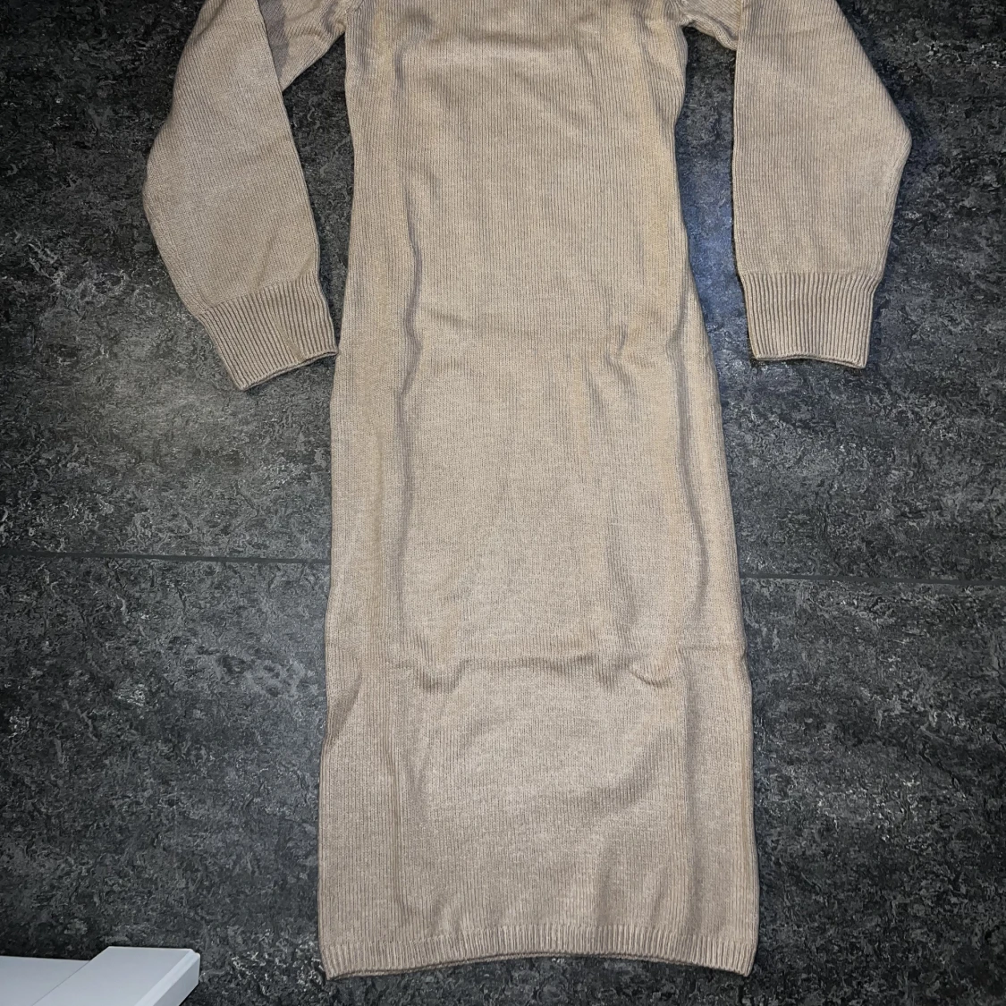 H&M - KNITTED DRESS - 90