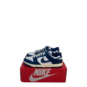 Nike Dunk Low ’Vintage Navy’ (W) - Helt Nya / DS  Storlek: 45 / US: 12.5