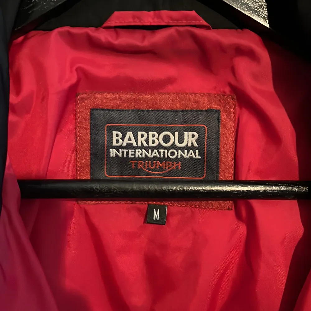 Fin svart Barbour Triumph edition i stl M. Jackor.
