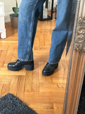 Vagabond boots  - Snygga loafers/pumps från vagabond som är hur snygga som helst men som tyvärr nästan aldrig kommer till användning då jag är väldigt lång och känner mig obekväm i klackar, men hur snygga som helst nu till vår/höst