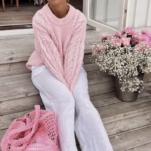 Rosa stickad  - Jättefin stickad tröja men kommer inte till användning tyvärr 💕