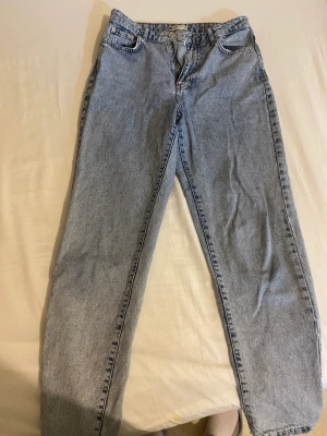 Jeans  - Bra skick 
