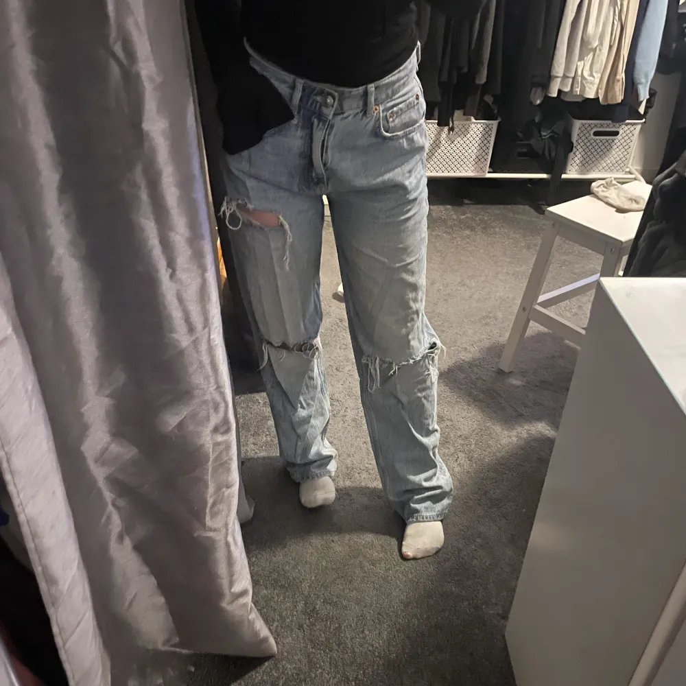 Snygga jeans från Gina tricot . Jeans & Byxor.
